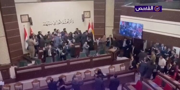 الفيديو لشجار في برلمان كوردستان عام 2023 وليس لشجار أمس في برلمان بغداد!